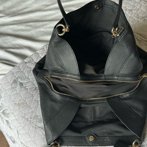 Coach purse - Picture 3 of 5